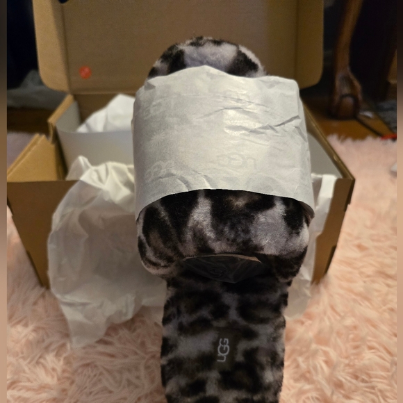 Brand-new never worn Ugg Fluff Yeah Zebra print women's size 9! - Picture 8 of 14